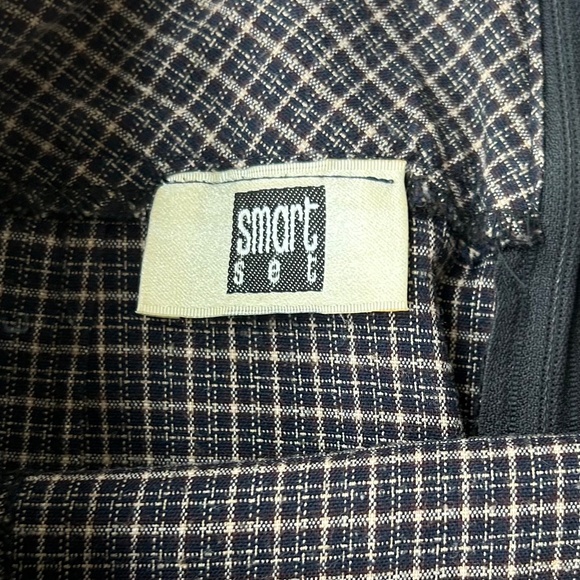 VINTAGE PLAID NAVY SKIRT - Picture 5 of 6